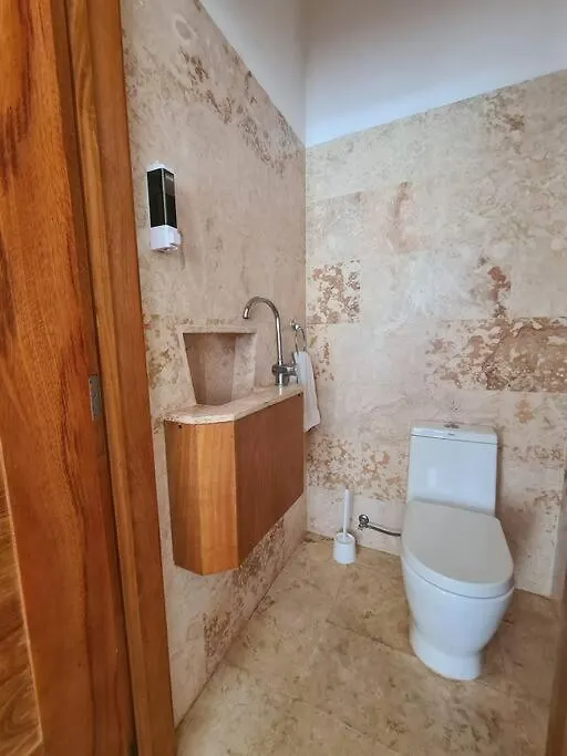 شقة Oceanfront, Big And Cozy Apt In Aligio لاس تاريناس