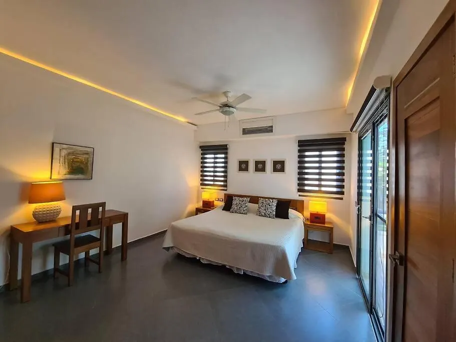 شقة Oceanfront, Big And Cozy Apt In Aligio لاس تاريناس