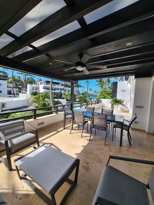 Oceanfront, Big And Cozy Apt In Aligio لاس تاريناس شقة
